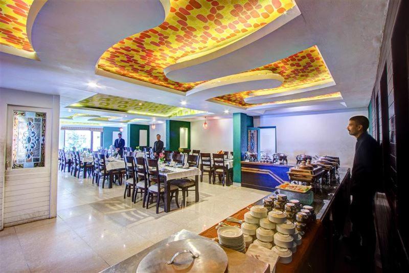 Hotel The North Wind In City Center, Manali ภายนอก รูปภาพ