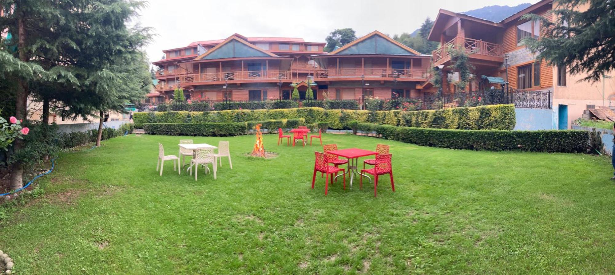 Hotel The North Wind In City Center, Manali ภายนอก รูปภาพ