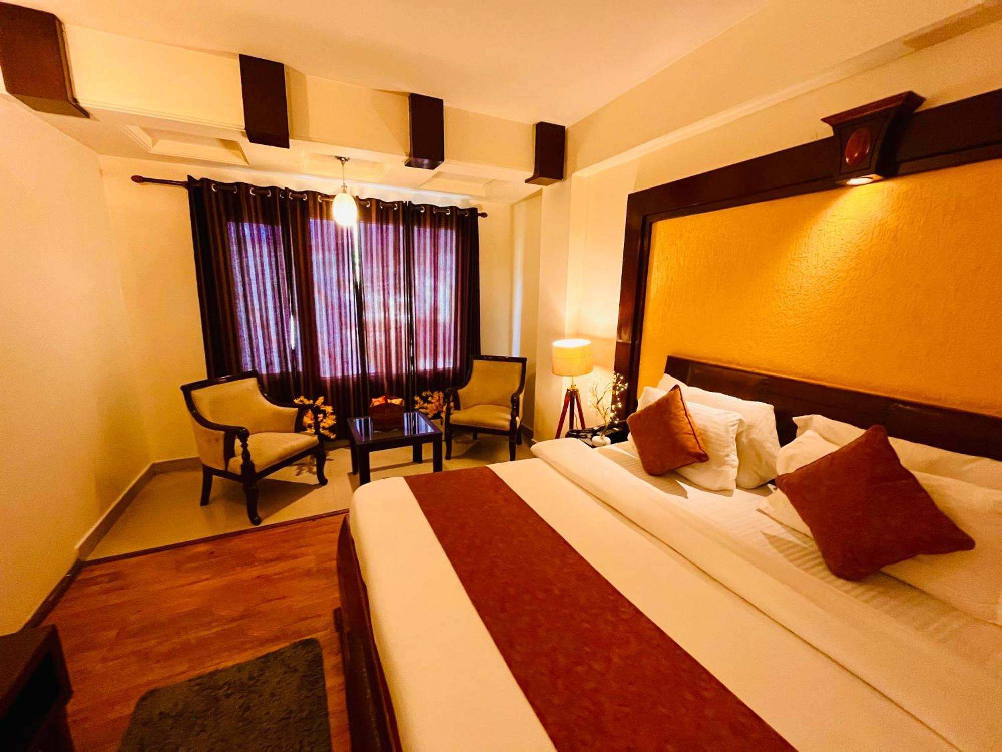 Hotel The North Wind In City Center, Manali ภายนอก รูปภาพ